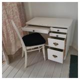 White Desk & Chair White Desk & Chair