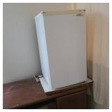 Mini Fridge Mini Fridge