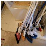 Brooms & Dust Pans Brooms & Dust Pans