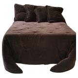 King Velvet Comforter W/4 Pillows