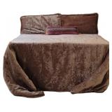King Comforter W/Pillows & Shams