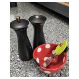 Ladybug Bowl with Salt and Pepper Shakers