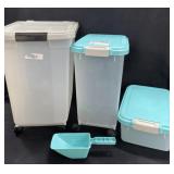 (3) Containers and Scoop