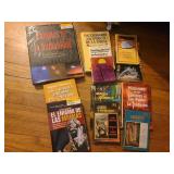 Spanish books about strange things