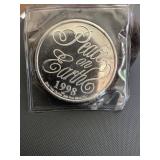 .999 Fine Silver One Troy OZ Christmas Coin 1998