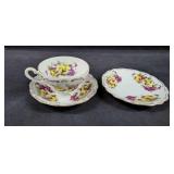 SAJI Mini Teacup & 2 Saucers w/Gold Rim