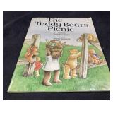 Vintage Book 1987 The Teddy Bears