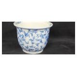 Blue & White Flower 6.75"×5"