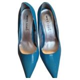 Teal Wet Seal Size 7 Pumps