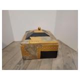 Gold tones liddedbox