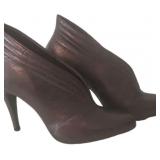 BCB Girls Pumps Sz 7.5B Plum Sheen