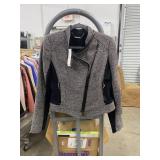 White House Black Market Size 6