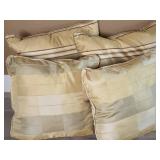 (4) Throw Pillows
