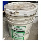 (5) Gallon Versapro Premium Floor Finish