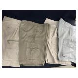 (4) Pairs of Mens Cargo Shorts Size 32
