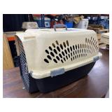 Medium Pet Taxi, 17x25 in.