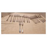 23 Pieces Flatware