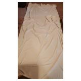 8x4 Foot Tablecloth with 4 Matching Napkins and