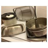 Baking Pans / Strainer / Lettuce Spinner