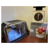 GE Toaster + (2) Kitchen Scales