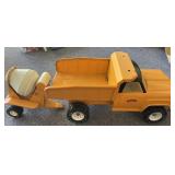 Tonka Cement Truck - Rolls Well