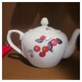 Cordon Blue Tea Pot