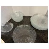 (10) Plates (8) Bowls