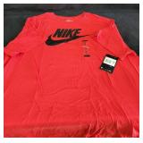 NWT Nike T-Shirt