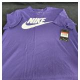 NWT Nike T-Shirt