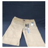 NWT Ladies Lee Capris Sz 14 P