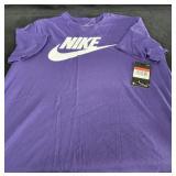 NWT Nike T-Shirt