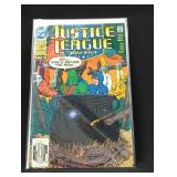 Justice League / International / America