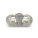 WW2 US ARMY AIRBORNE Paratrooper Military Pin