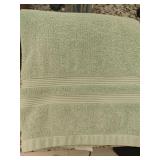 (2) Green Bath Towels 100% Cotton