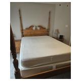 Queen Keller 4-Post Bed