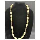 Bakelite Oval Beads Necklace Gold Toned Metal