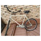 Schwinn Cruiser Bike 20" NEEDS WORK