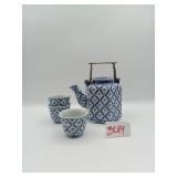 Blue flower tea set