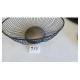 Assorted silver plated dishware