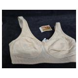 NWT Amoena Bra Sz 32C
