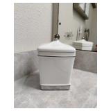 Square container