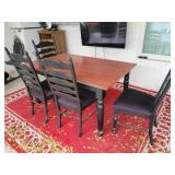 Table w 4 chairs