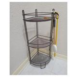 Corner shelf
