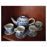 Blue & White Teapot & Cups w/Saucers