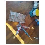 Umbrella Stand, Umbrellas & Rug Umbrella Stand, Umbrellas & Rug