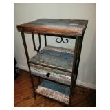 End Table w/Drawer End Table w/Drawer