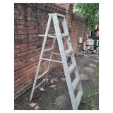 6 foot.Tall aluminum a frame ladder 6 foot.Tall aluminum a frame ladder