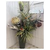 Vase w/Large Arrangement Vase w/Large Arrangement