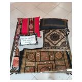 Throw Pillows & Pillow Cover Throw Pillows & Pillow Cover