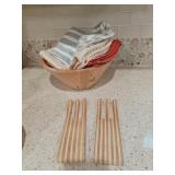 Wooden Salad Bowl, Tongs, & Dish Towels Wooden Salad Bowl, Tongs, & Dish Towels
